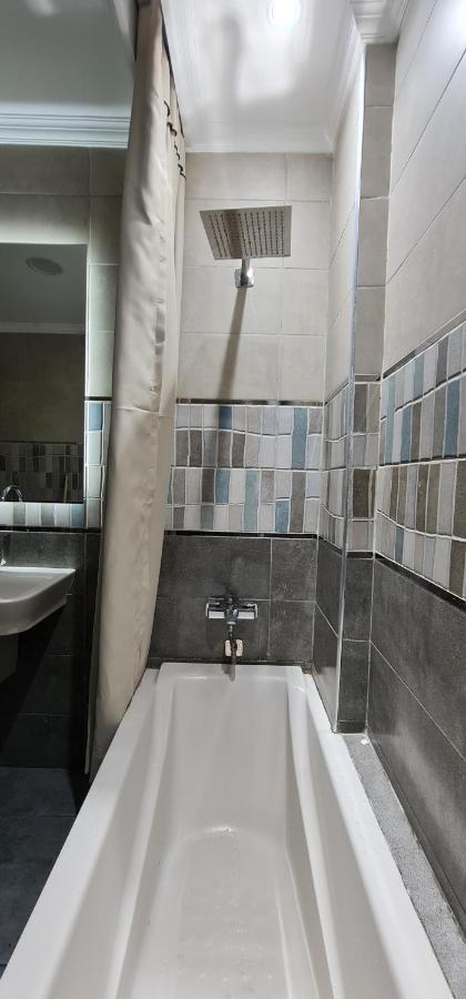 Comfy 2-Bedrooms Apartment In Cairo 44-2 Kültér fotó