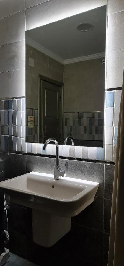 Comfy 2-Bedrooms Apartment In Cairo 44-2 Kültér fotó