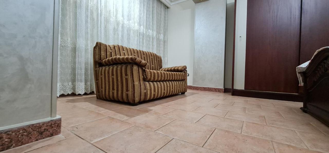 Comfy 2-Bedrooms Apartment In Cairo 44-2 Kültér fotó